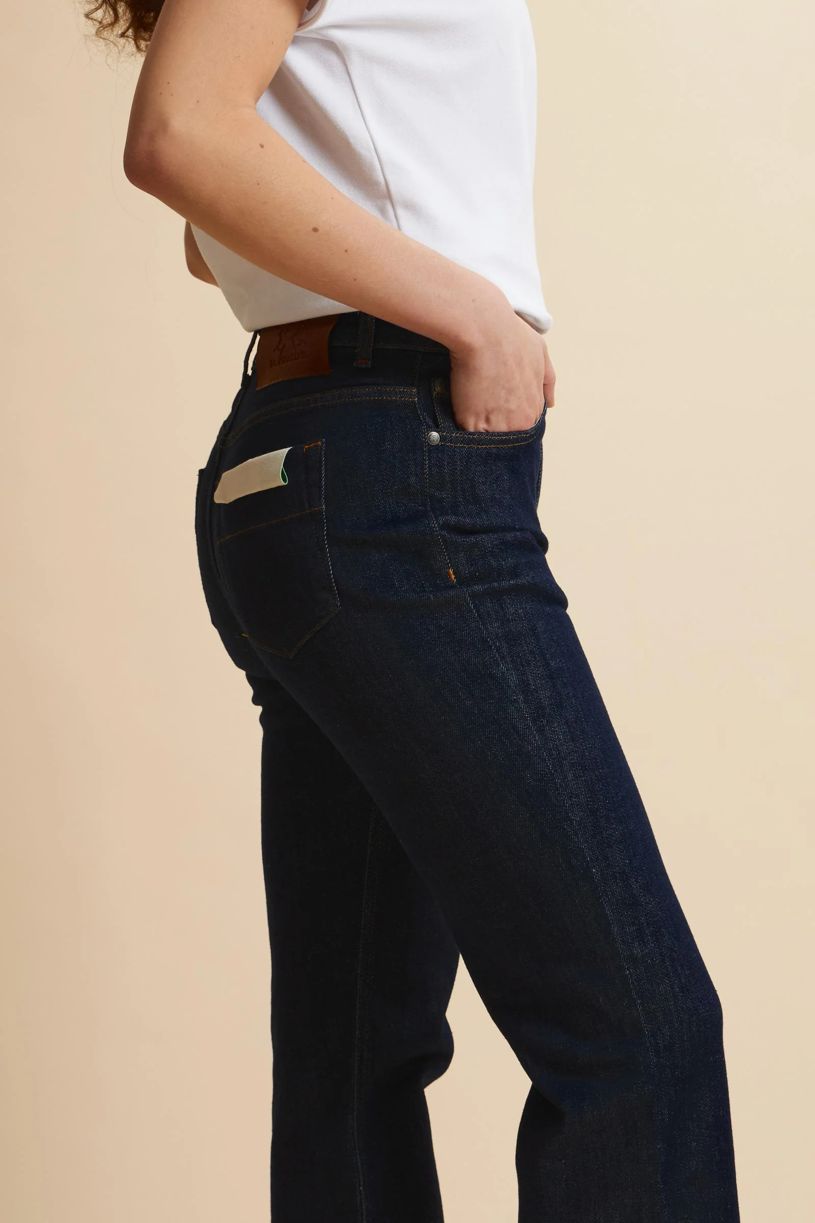 Damen-Slim-Fit-Jeans aus mittelblauem Denim – Donatella - Image 3