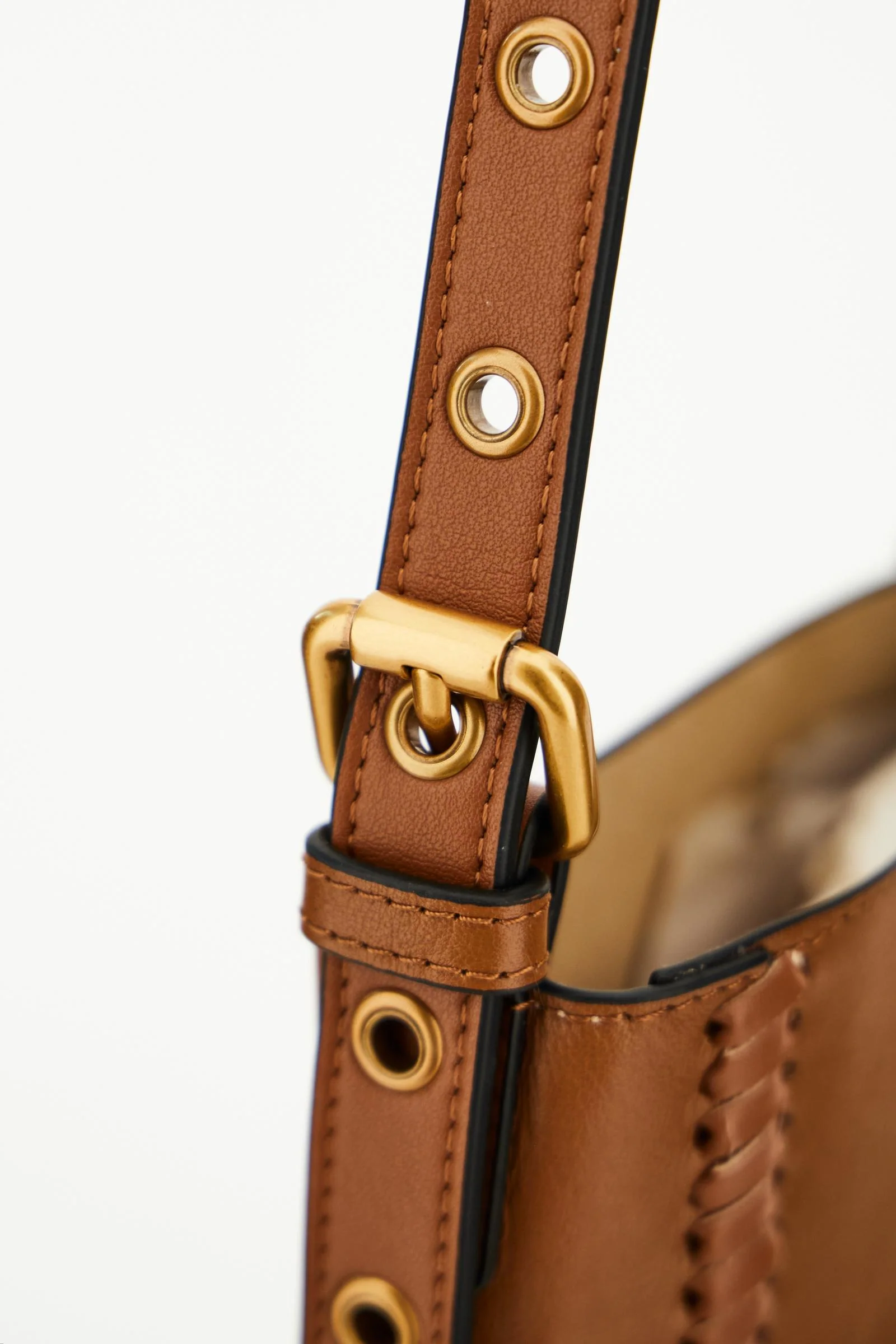 Damen-Umhängetasche aus Leder mit durchbrochenen Stickereien - Fuego Crossbody - Image 5