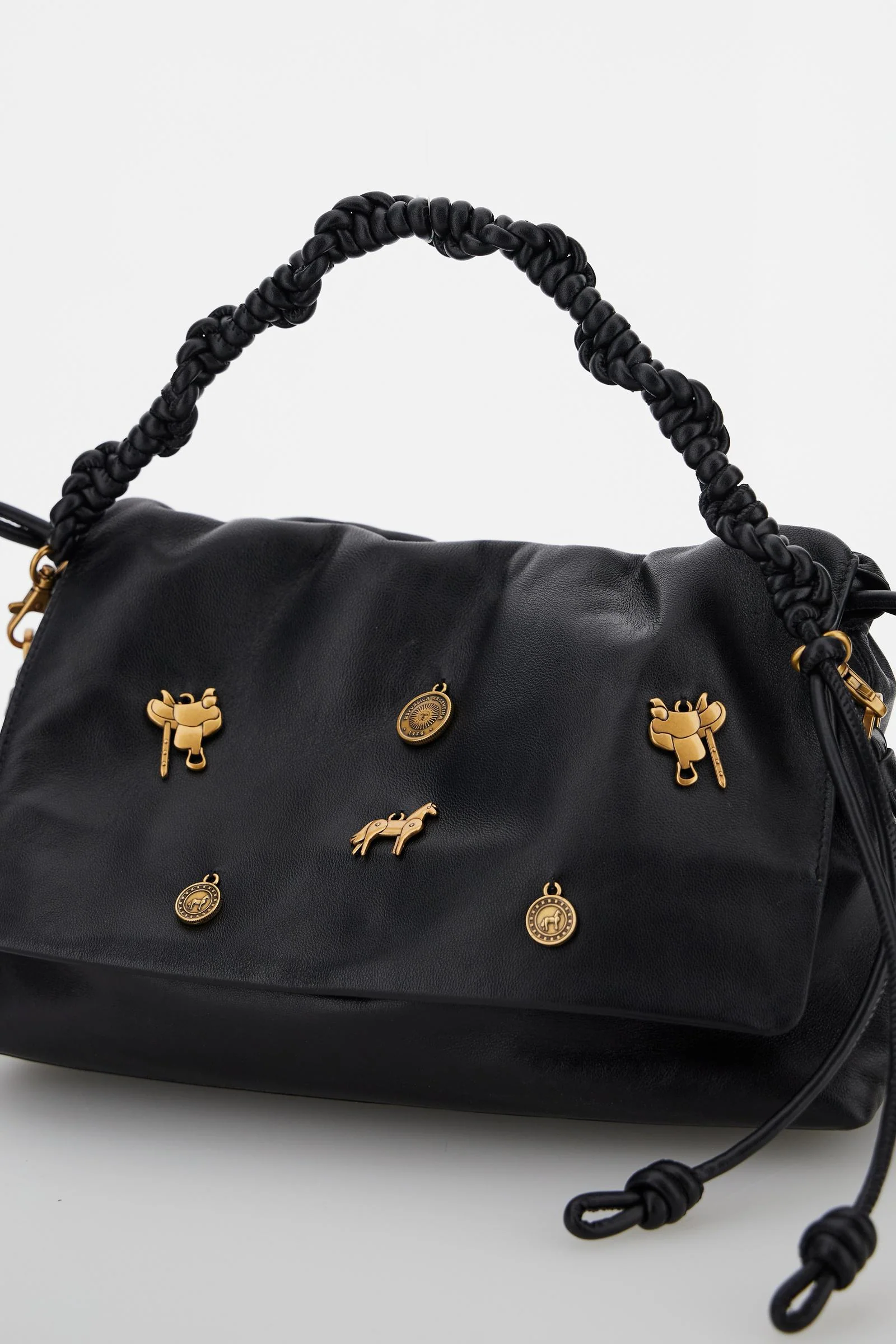 Handtasche aus Nappaleder mit goldenen Charms - Tango - Image 6