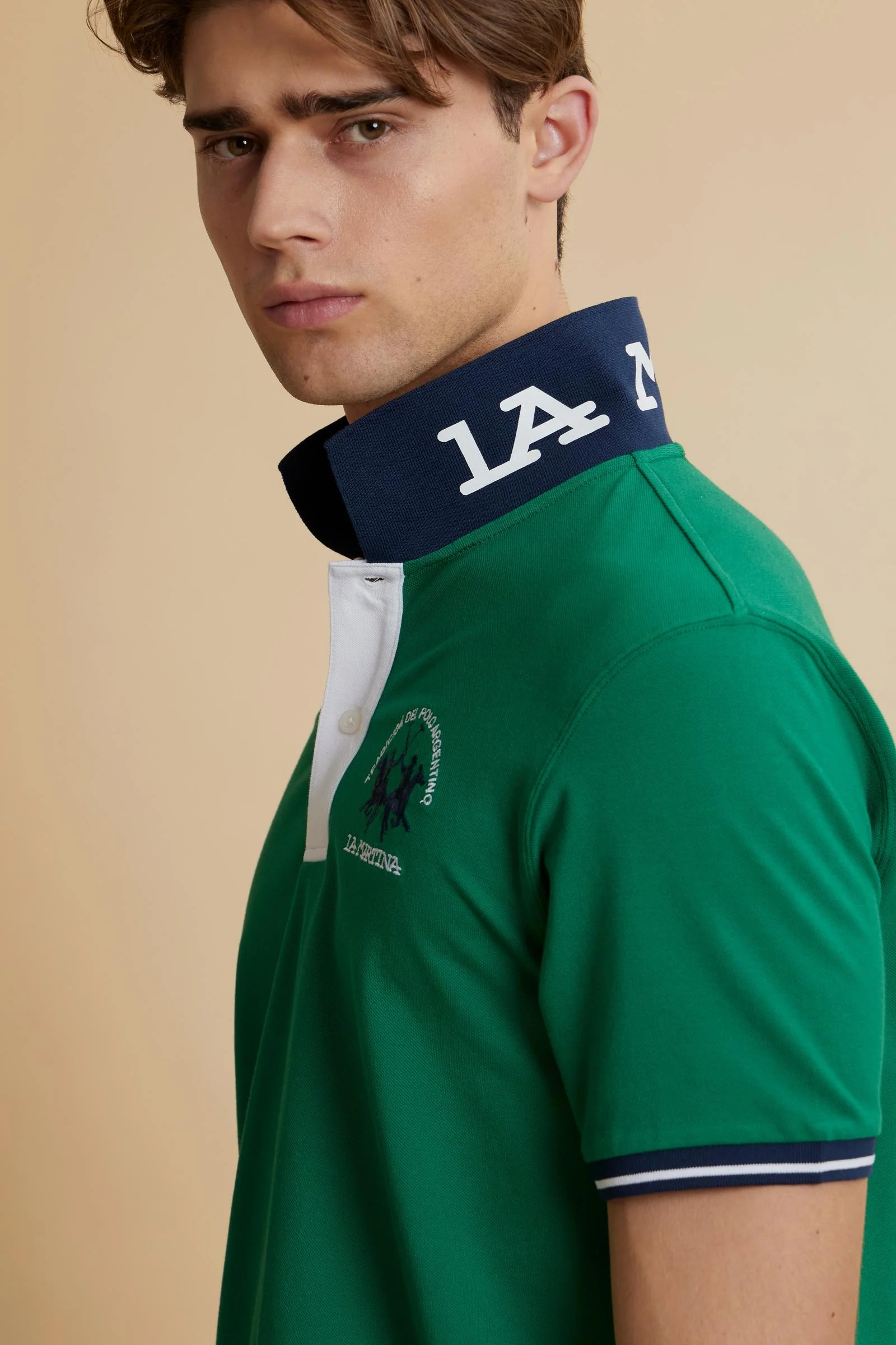 Herren Kurzarm-Poloshirt aus Stretch-Piqué mit Kontrastdetails – Trixie - Image 3