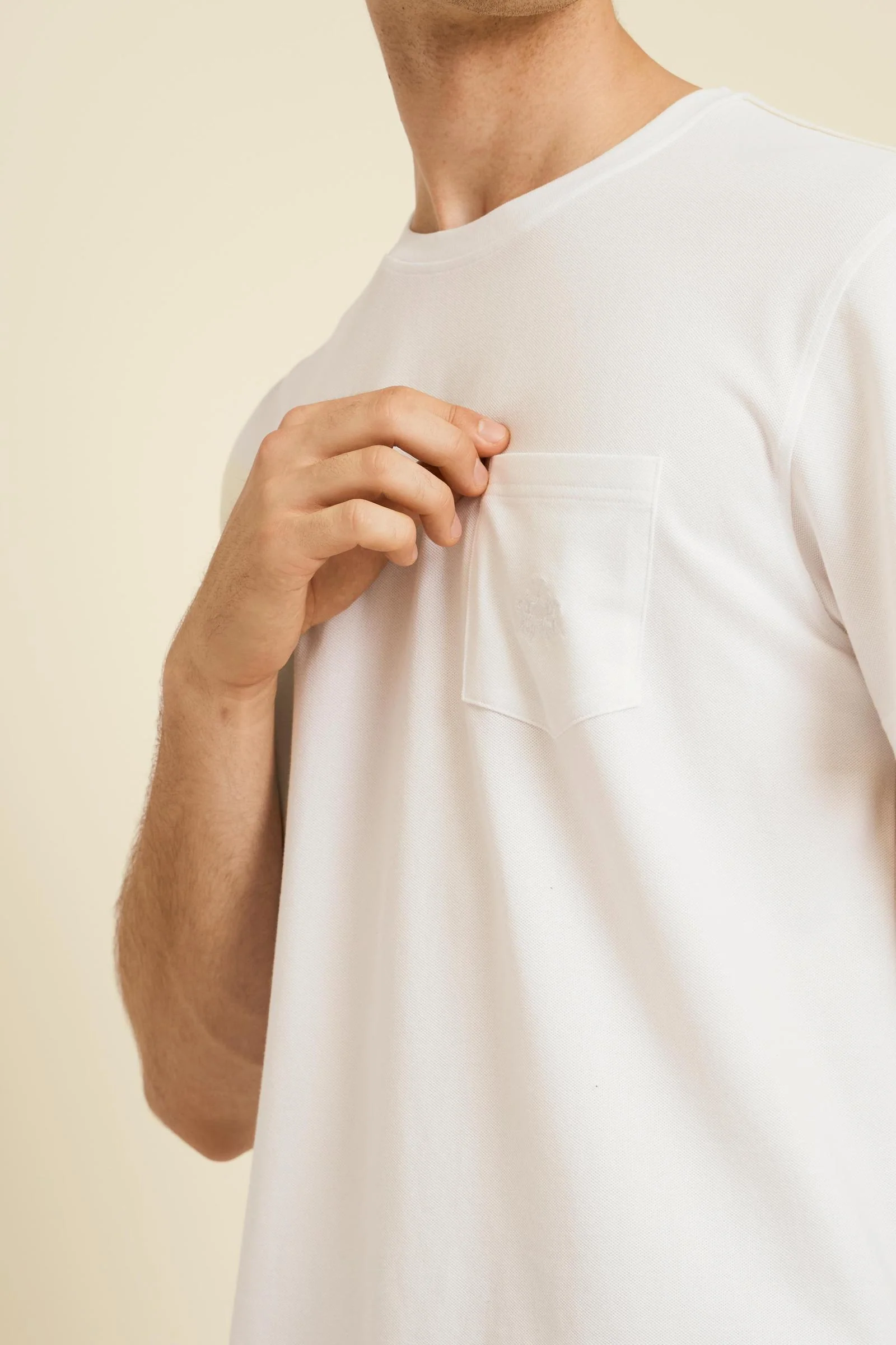 Herren-Piqué-T-Shirt mit Tasche – Agustin - Image 3