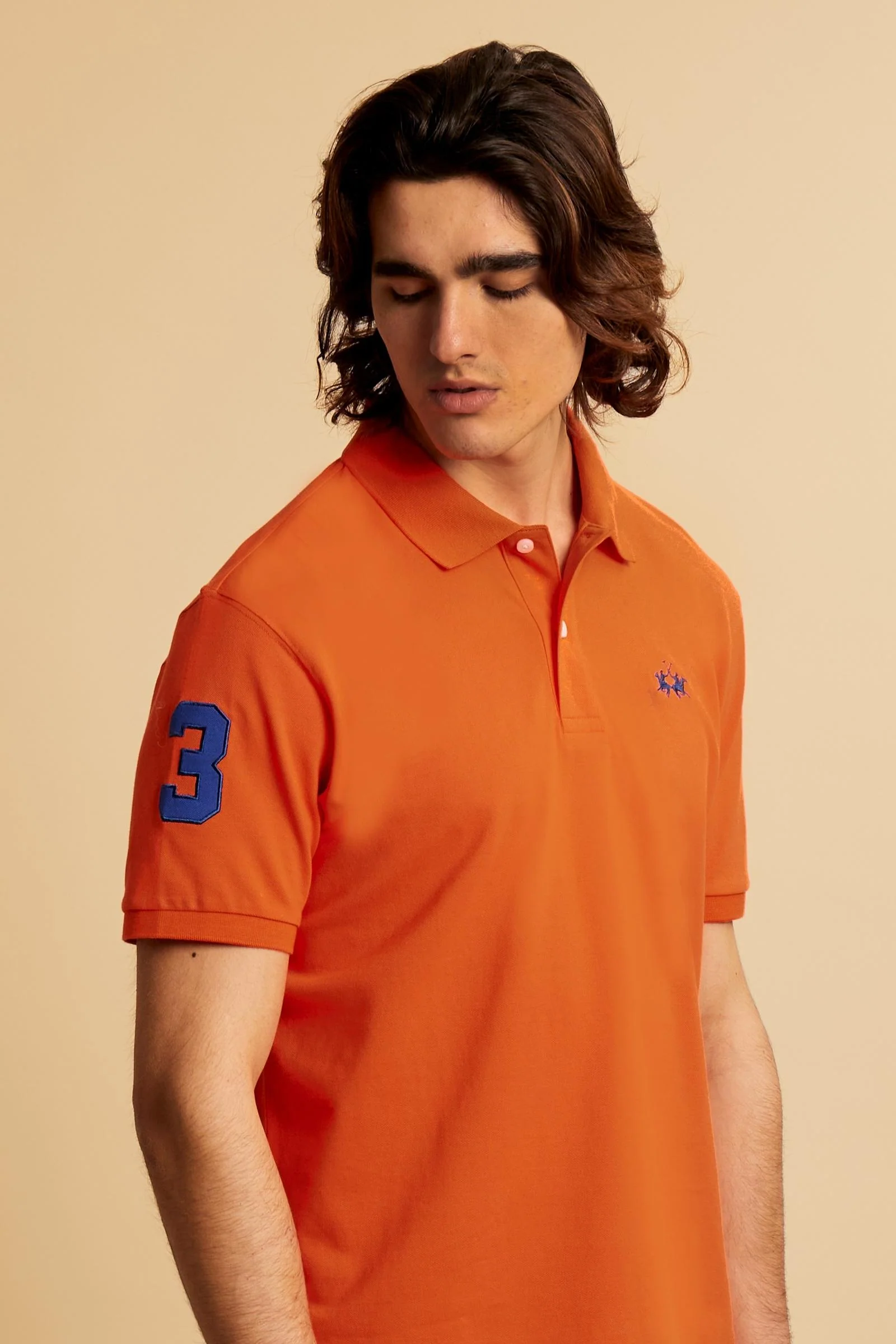 Herren-Stretch-Piqué-Poloshirt mit Nummer am Ärmel – Ray - Image 3
