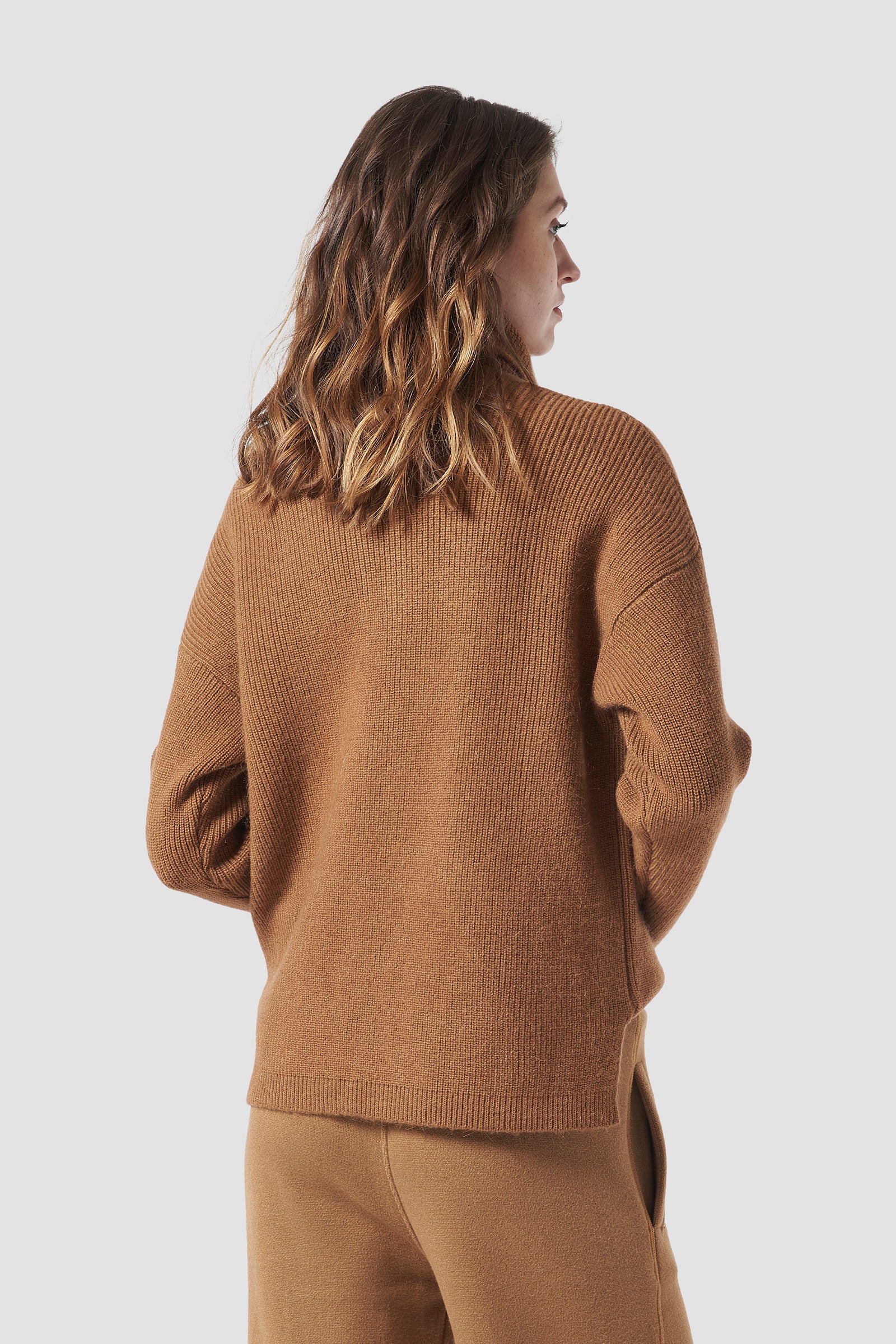 Rippstrick-Pullover mit V-Ausschnitt - Image 4