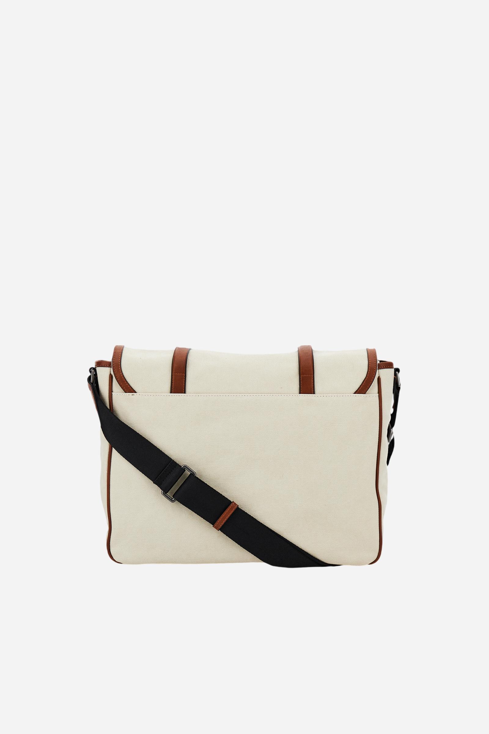 Umhängetasche mit aufgesetzten Taschen aus gewaschenem Canvas und Leder - Messenger - Image 2